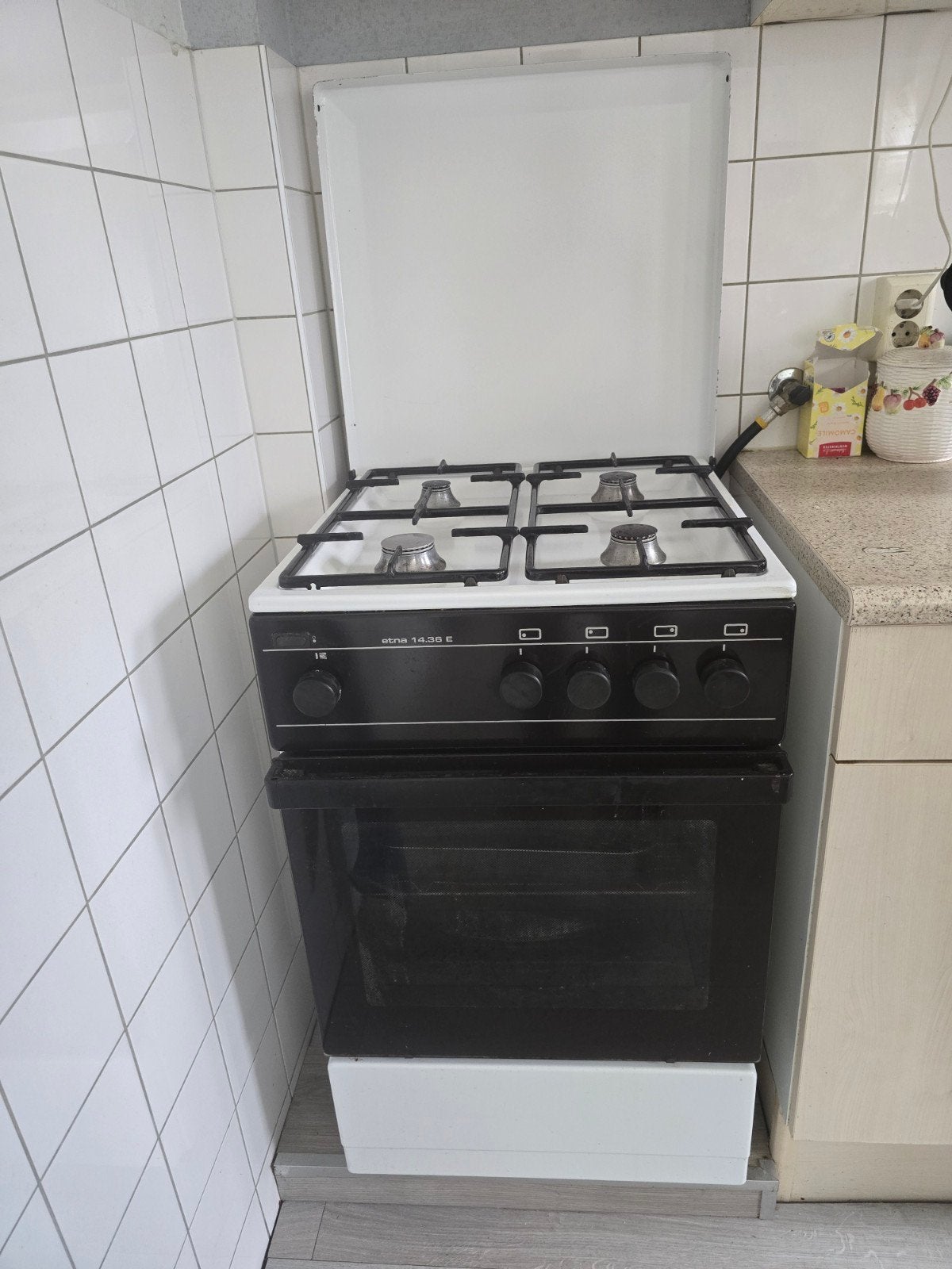 Te koop gasfornuis, Gebruikt, Gas, Vrijstaand, 85 tot 90 cm