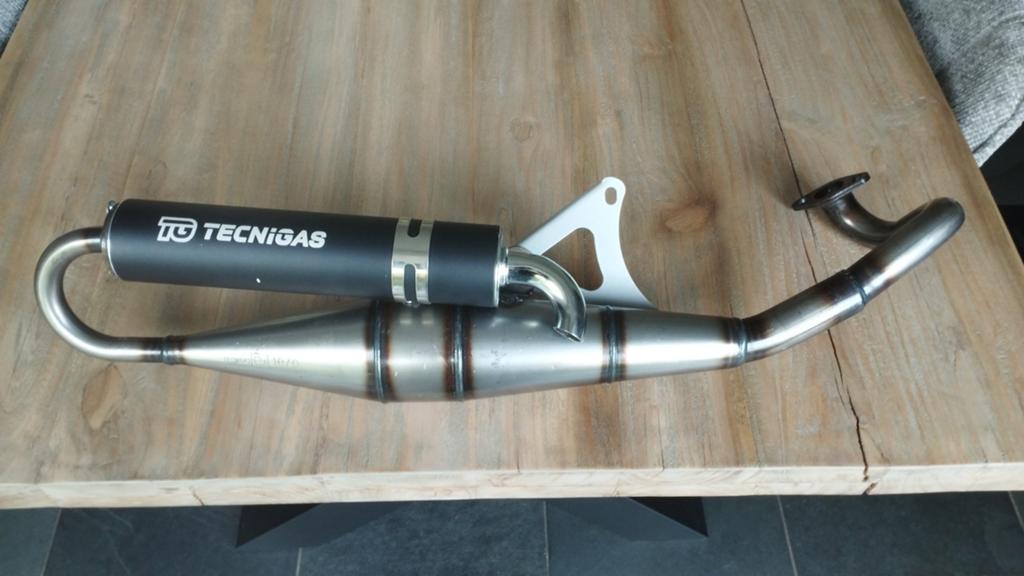 Technigas Next R uitlaat voor Peugeot horizontaal blok, Fietsen en Brommers, Brommeronderdelen | Algemeen, Ophalen of Verzenden