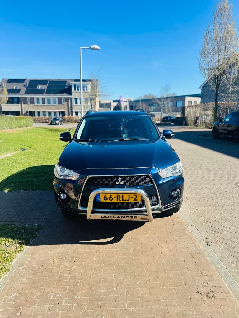 Mitsubishi Outlander 2.0 MPI 2WD CVT 2011 Blauw NIUEW APK!, Auto's, Mitsubishi, Particulier, Outlander, Benzine, C, SUV of Terreinwagen