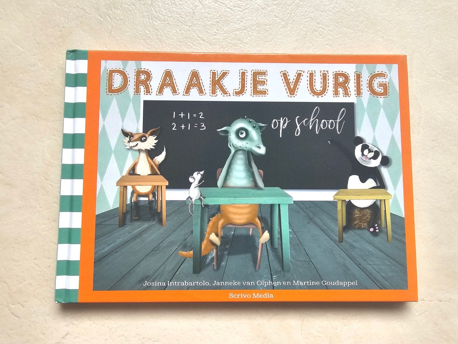 Draakje vurig op school  Josina Intrabartolo, Boeken, Kinderboeken | Jeugd | onder 10 jaar, Ophalen of Verzenden, Gelezen