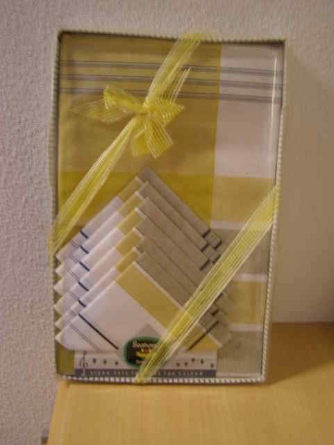 Geel grijs tafelkleed met servetten, Ophalen of Verzenden, Nieuw, Rechthoek