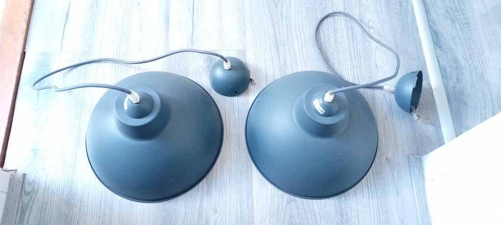 2 industriele grijze hanglampen, Ophalen of Verzenden, Zo goed als nieuw, Metaal, E27 (groot)