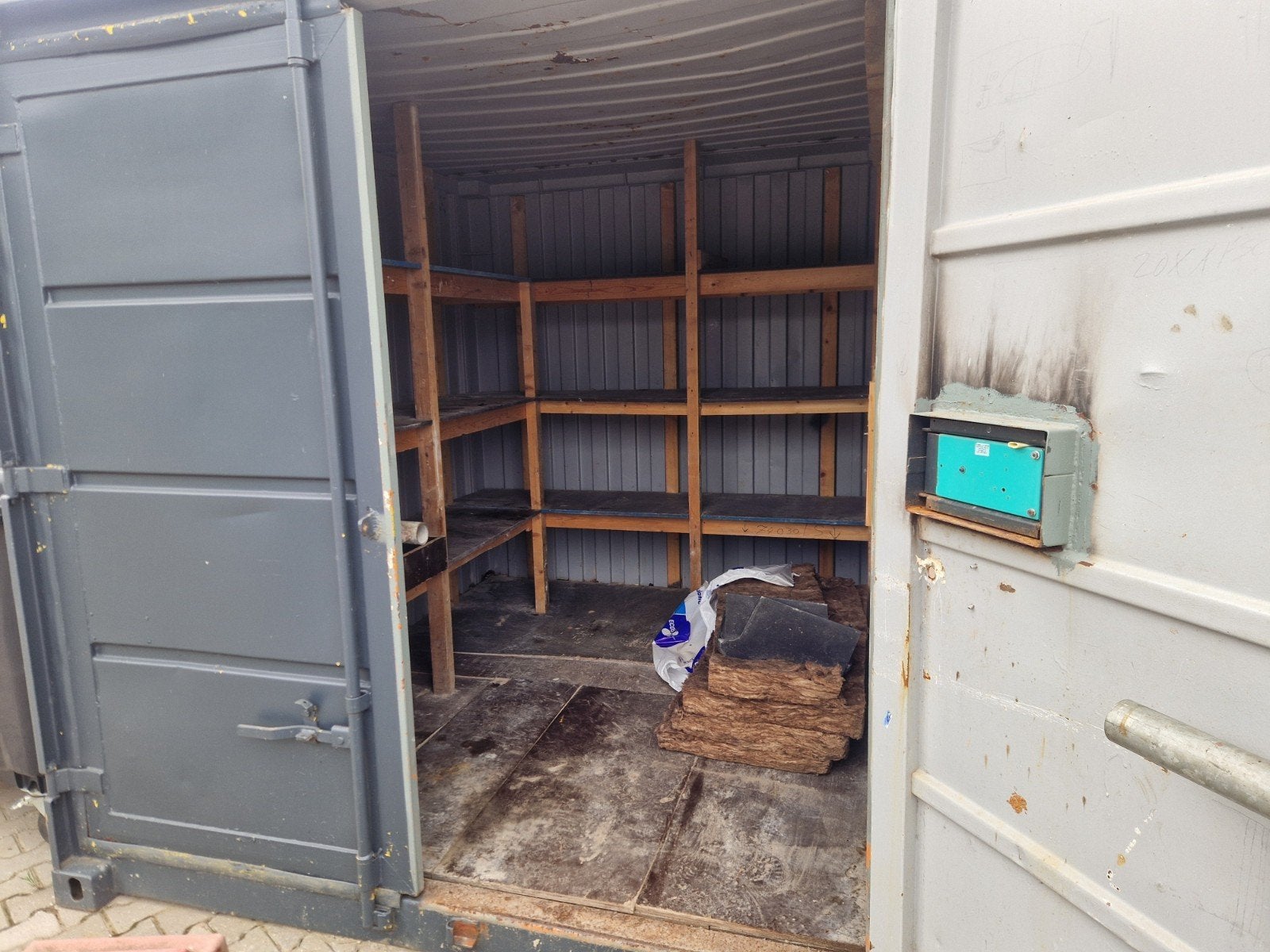Opslagcontainer met stevige houten rekken, Ophalen of Verzenden