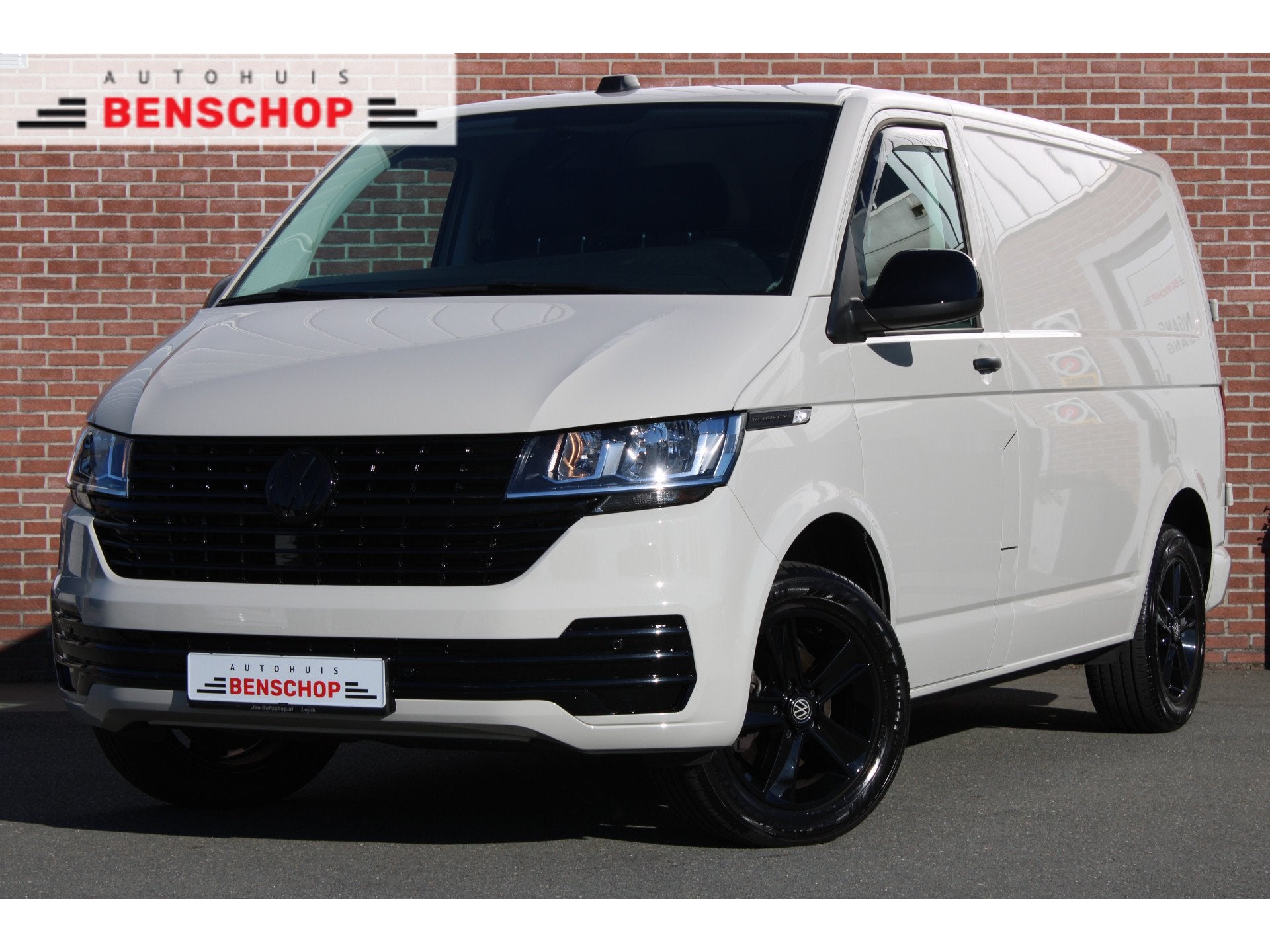 Volkswagen Transporter 2.0 TDI 150PK L1H1 28 DSG |ACC|BLACK-, Auto's, Dealer onderhouden, Euro 6, 4 cilinders, 150 pk