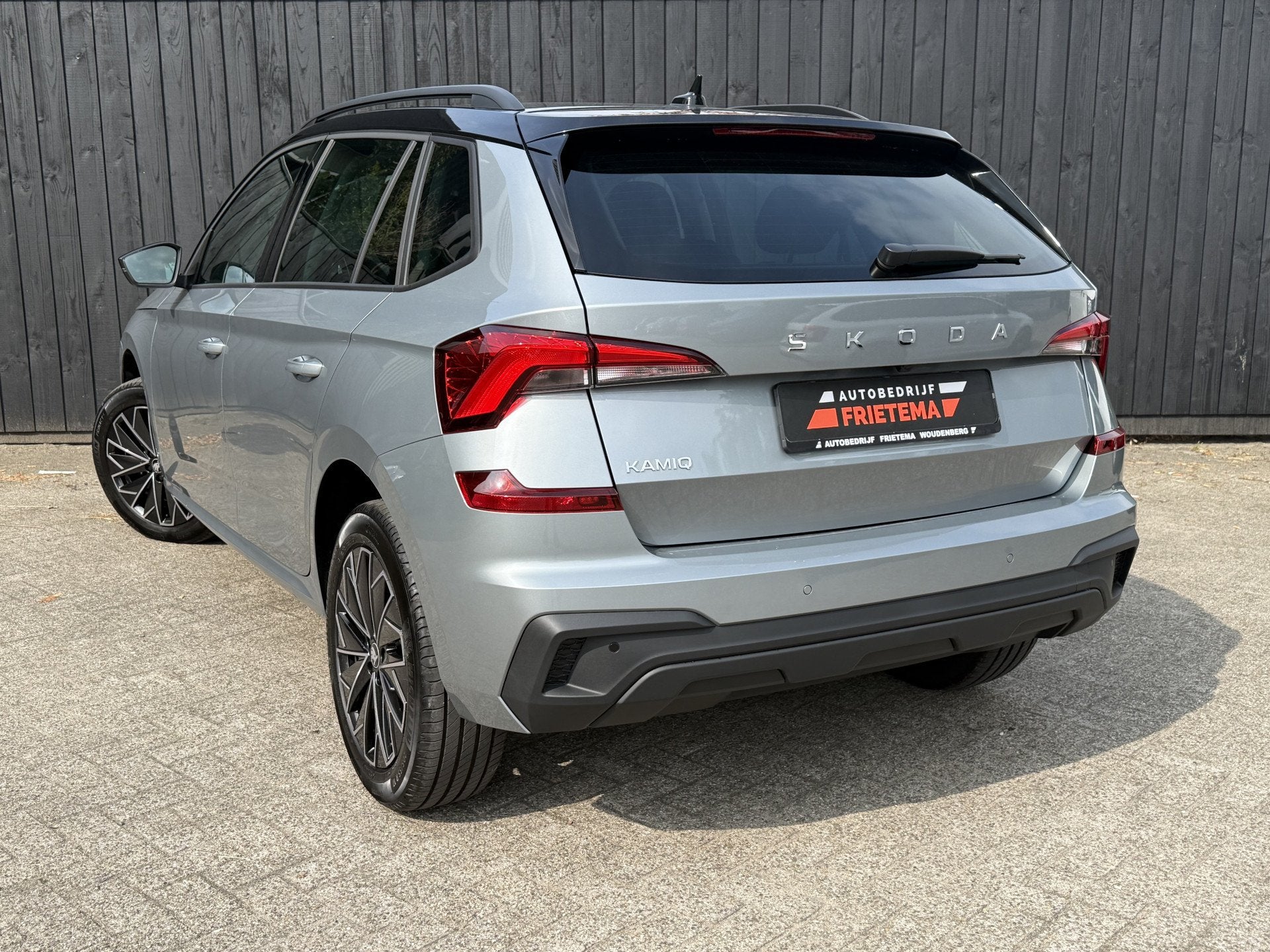 Skoda Kamiq 1.0 TSI Selection (bj 2026, automaat), Auto's, 12 maanden, Gebruikt, Zwart, Origineel Nederlands