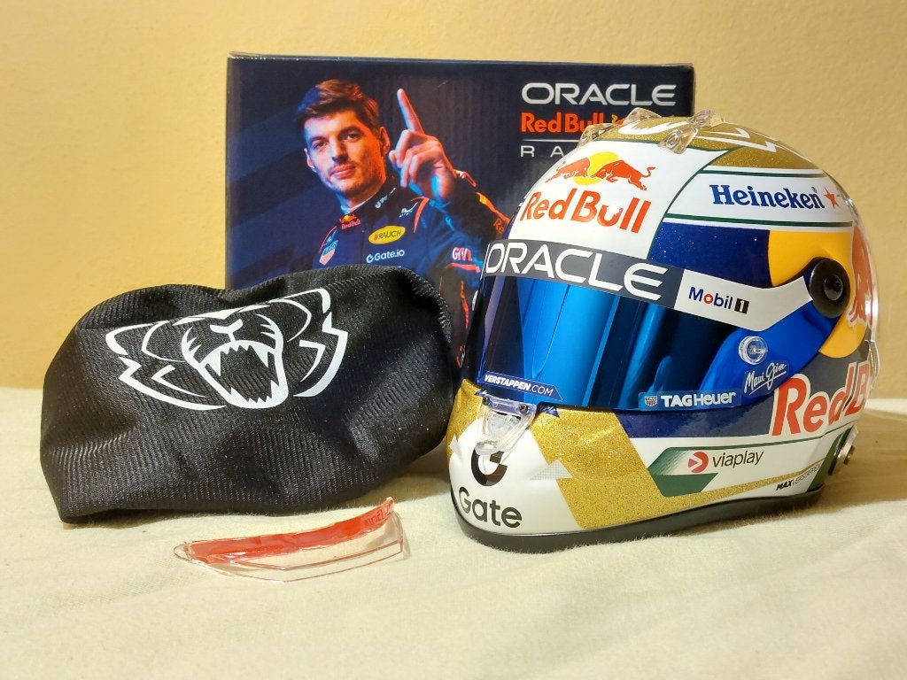 Max Verstappen Red Bull F1-helm Brazilië 2025 1:2, Verzamelen, Verzenden, Nieuw, Formule 1