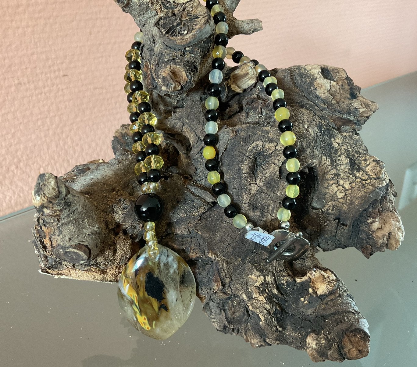 Ketting met onyx, citrien en glaskristallen en quartz hanger, Sieraden, Tassen en Uiterlijk, Kettingen, Geel, Nieuw, Ophalen of Verzenden