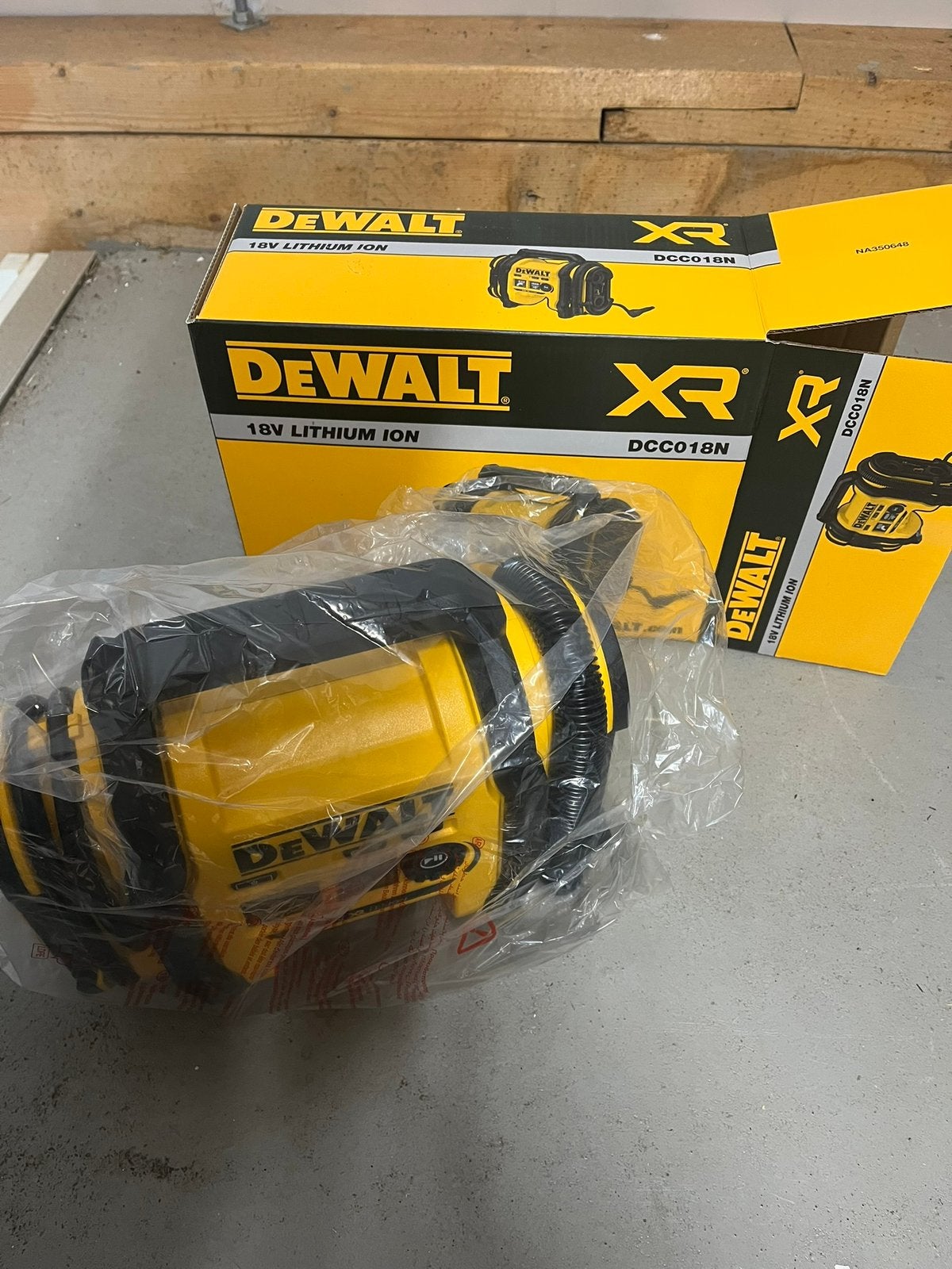 Dewalt dcc018, Minder dan 25 liter, Ophalen of Verzenden, Zo goed als nieuw, Minder dan 200 liter/min