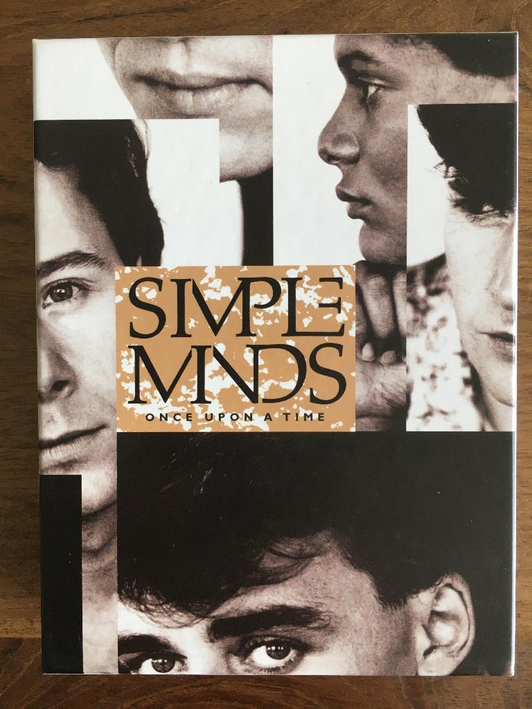 5Cd+Dvd Box Simple Minds Once Upon A Time ZGAN, Ophalen of Verzenden, Zo goed als nieuw, Boxset