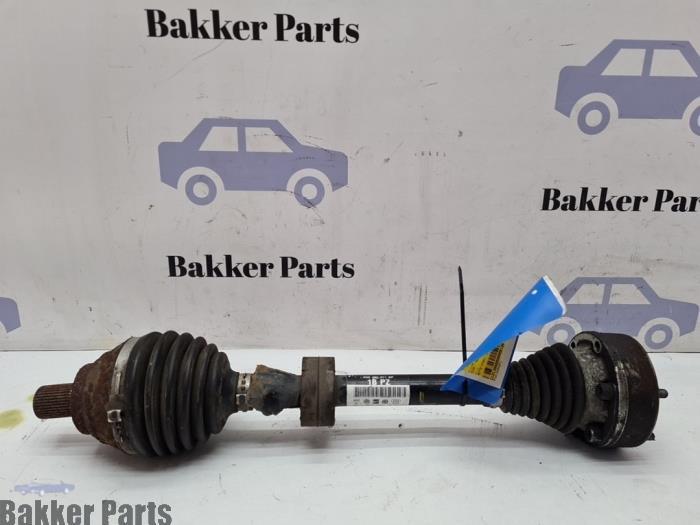 Aandrijfas links-voor van een Volkswagen Golf, Gebruikt, -, Volkswagen, -
