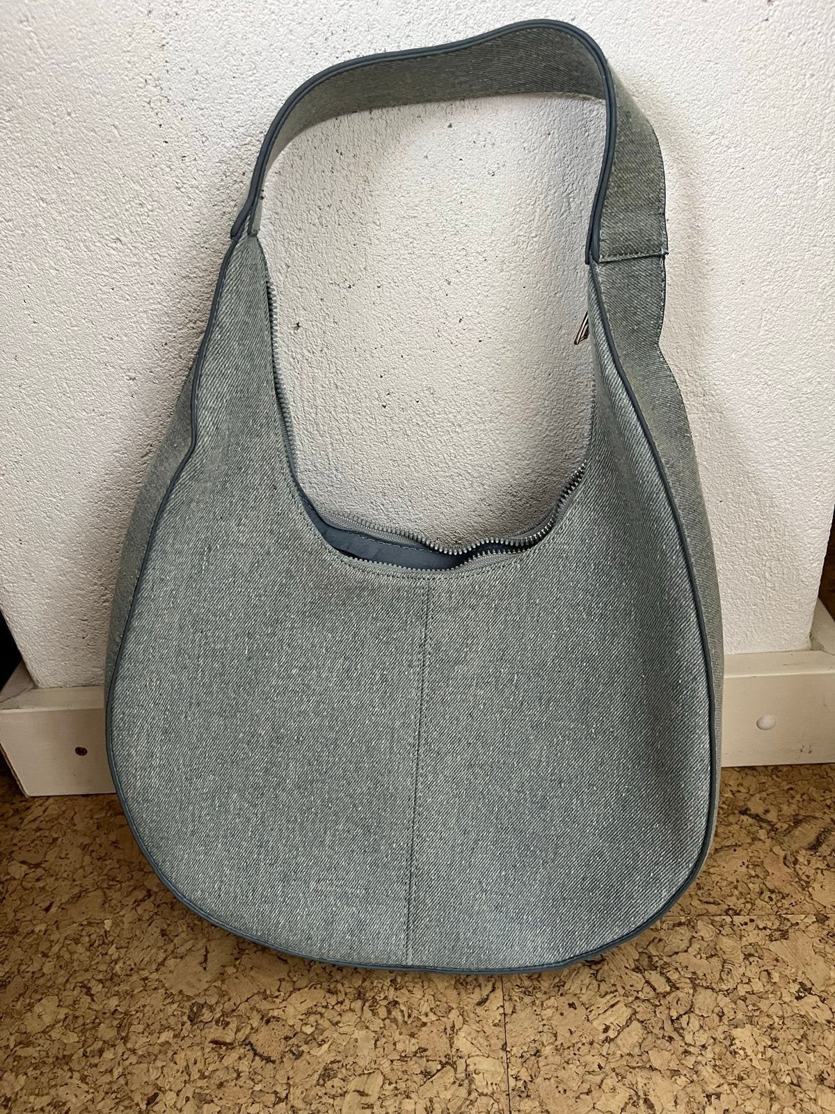 Rita Ora x Primark Schoudertasje - Zo goed als nieuw, Sieraden, Tassen en Uiterlijk, Ophalen of Verzenden, Zo goed als nieuw, Blauw