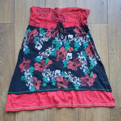 Rood met Zwarte Rok Bocho's (L), Kleding | Dames, Maat 42/44 (L), Ophalen of Verzenden, Knielengte, Gedragen