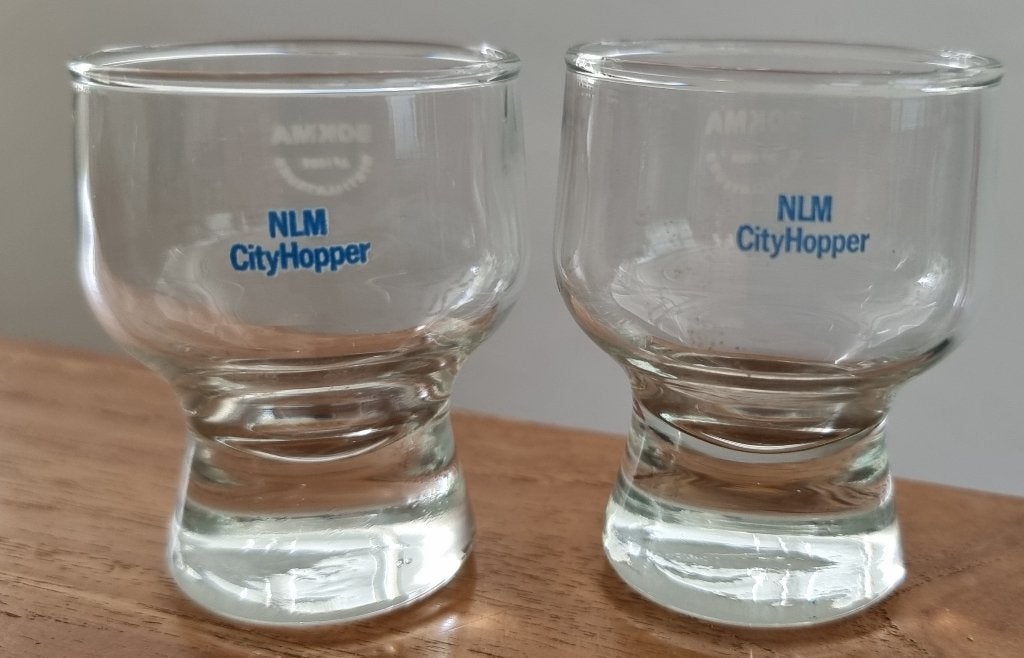 Set van 2 NLM Cityhopper/Bokma glaasjes - jaren 80 - IZGST, Ophalen of Verzenden, Zo goed als nieuw, Overige typen
