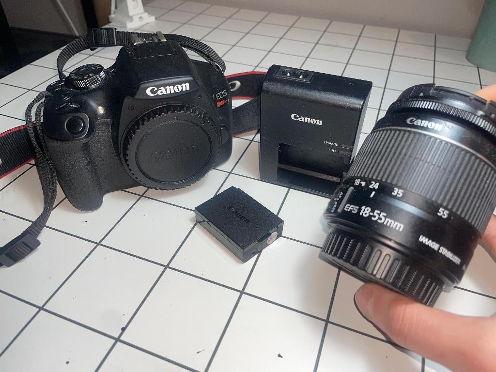 Canon EOS Rebel T7 (used), Audio, Tv en Foto, Fotocamera's Digitaal, Zo goed als nieuw, Spiegelreflex, Canon, 4 t/m 7 keer, Ophalen of Verzenden