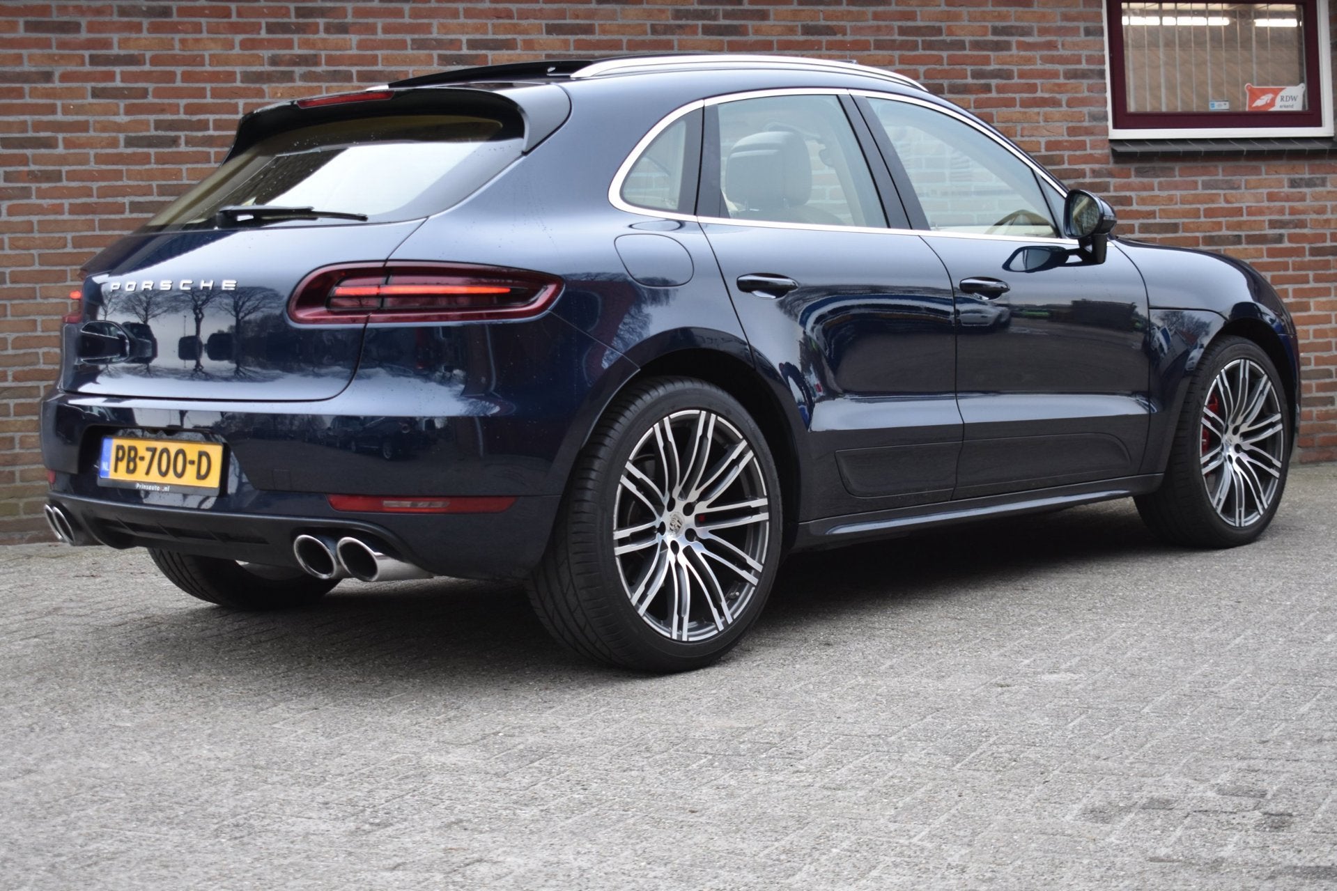 Foto 3 van Porsche Macan 3.0 GTS '17 Pano LED Leder Sport Chrono Navi C