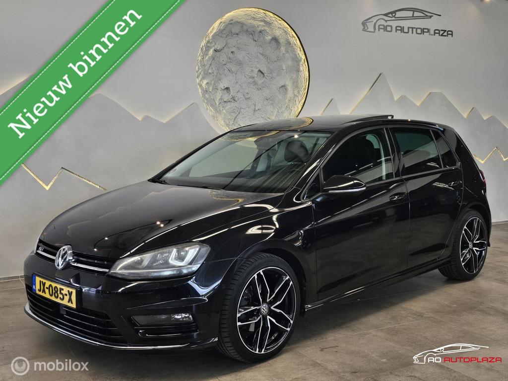 Volkswagen Golf 1.4 TSI ACT R-line Panorama/Leder/Camera/ACC, 4 cilinders, Zwart, Leder, 650 kg