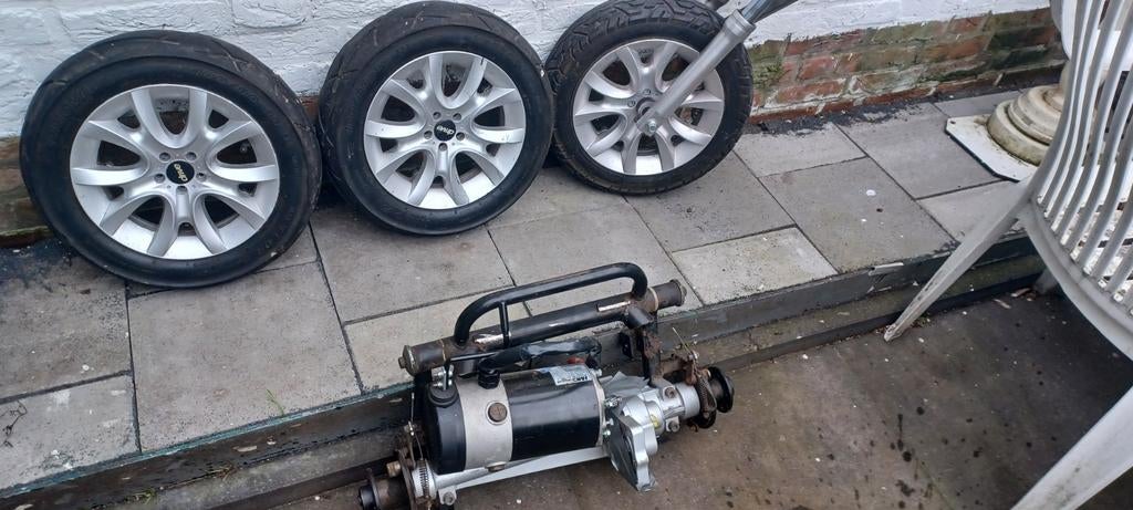 elektromotor, overbrenging en wielen voor electrisch vervoe, Ophalen