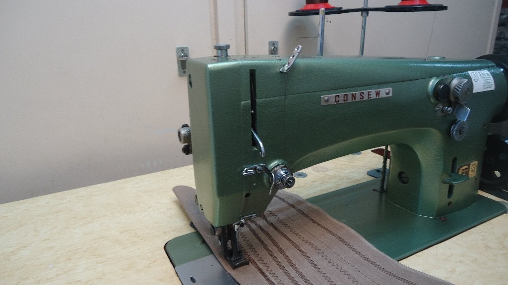 Industrie Naaimachine Consew Dubbel Trs Zig zag Rechtstikker, Overige merken, Gebruikt, Ophalen of Verzenden, Naaimachine