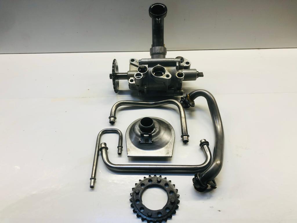 Honda VFR750F RC36 Oliepomp met leidingen en tandwiel, Gebruikt, ., Ophalen of Verzenden, .
