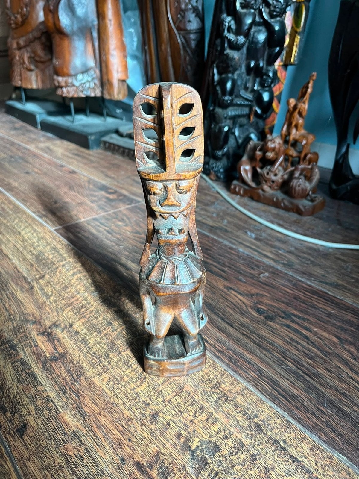 Houten Totempaal - Afrikaanse Stijl, Antiek en Kunst, Kunst | Beelden en Houtsnijwerken, Ophalen, Overige onderwerpen, Handgemaakt