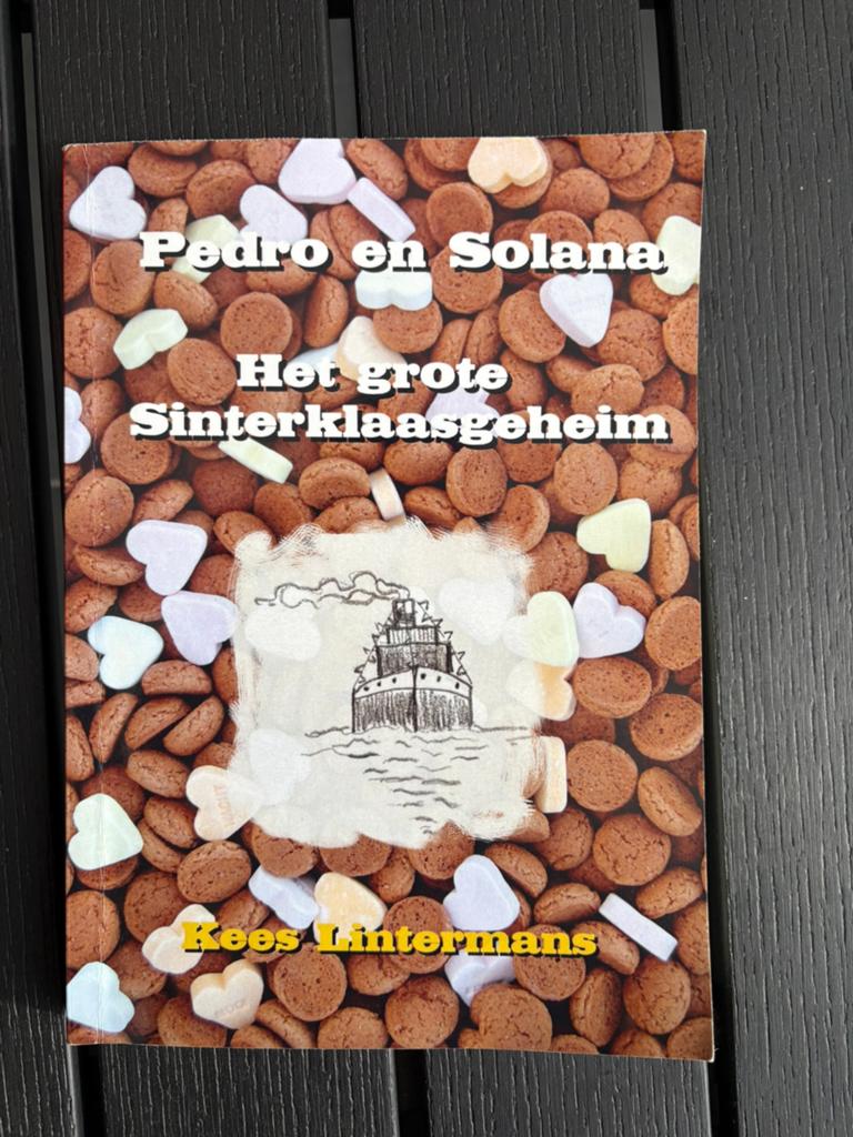 Boek - Het grote Sinterklaasgeheim, Boeken, Ophalen of Verzenden, Zo goed als nieuw, Fictie algemeen