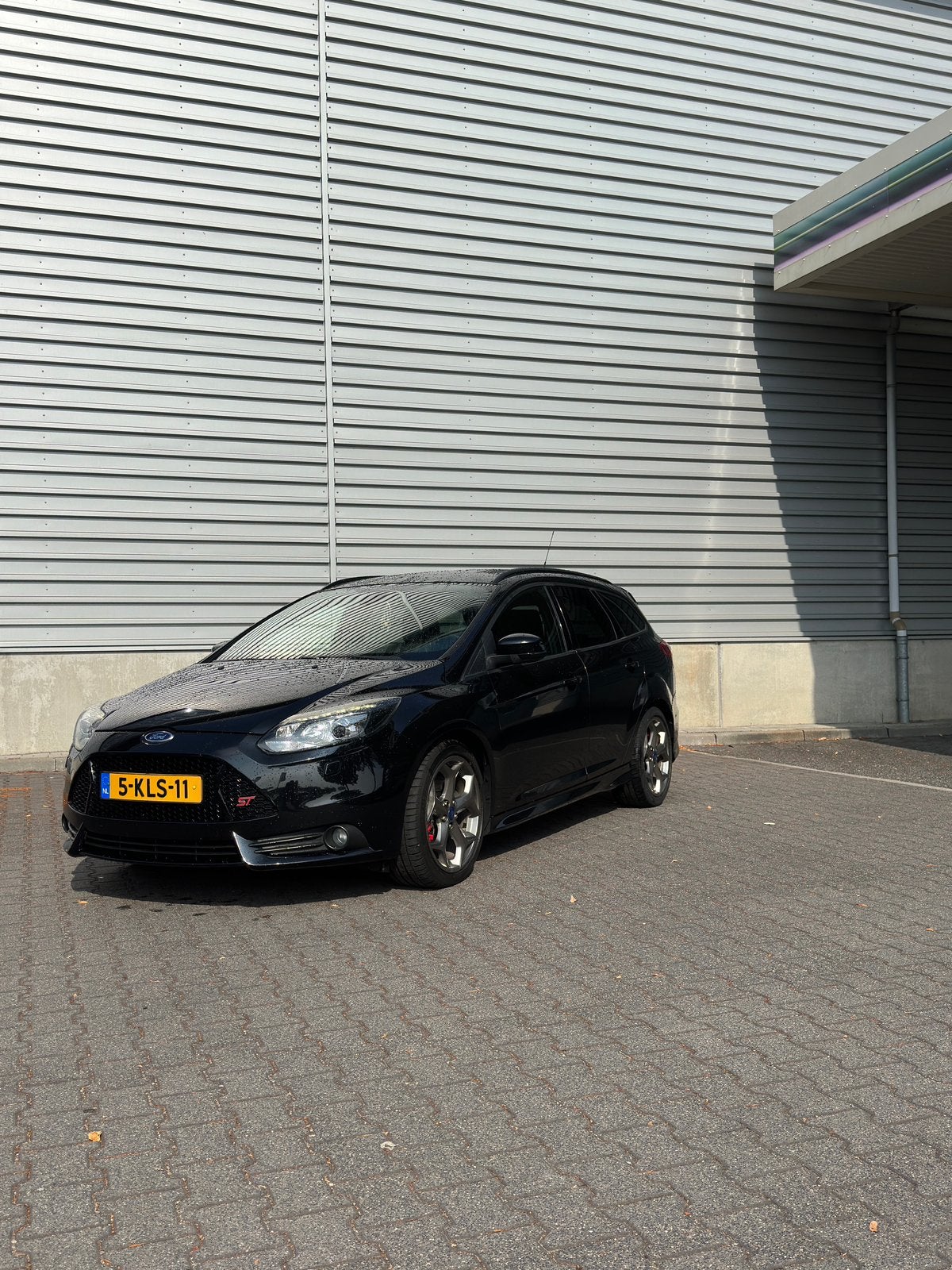 Te koop: Ford Focus ST uit 2013 in nieuwstaat., Auto's, 4 cilinders, Zwart, Handgeschakeld, 1999 cc
