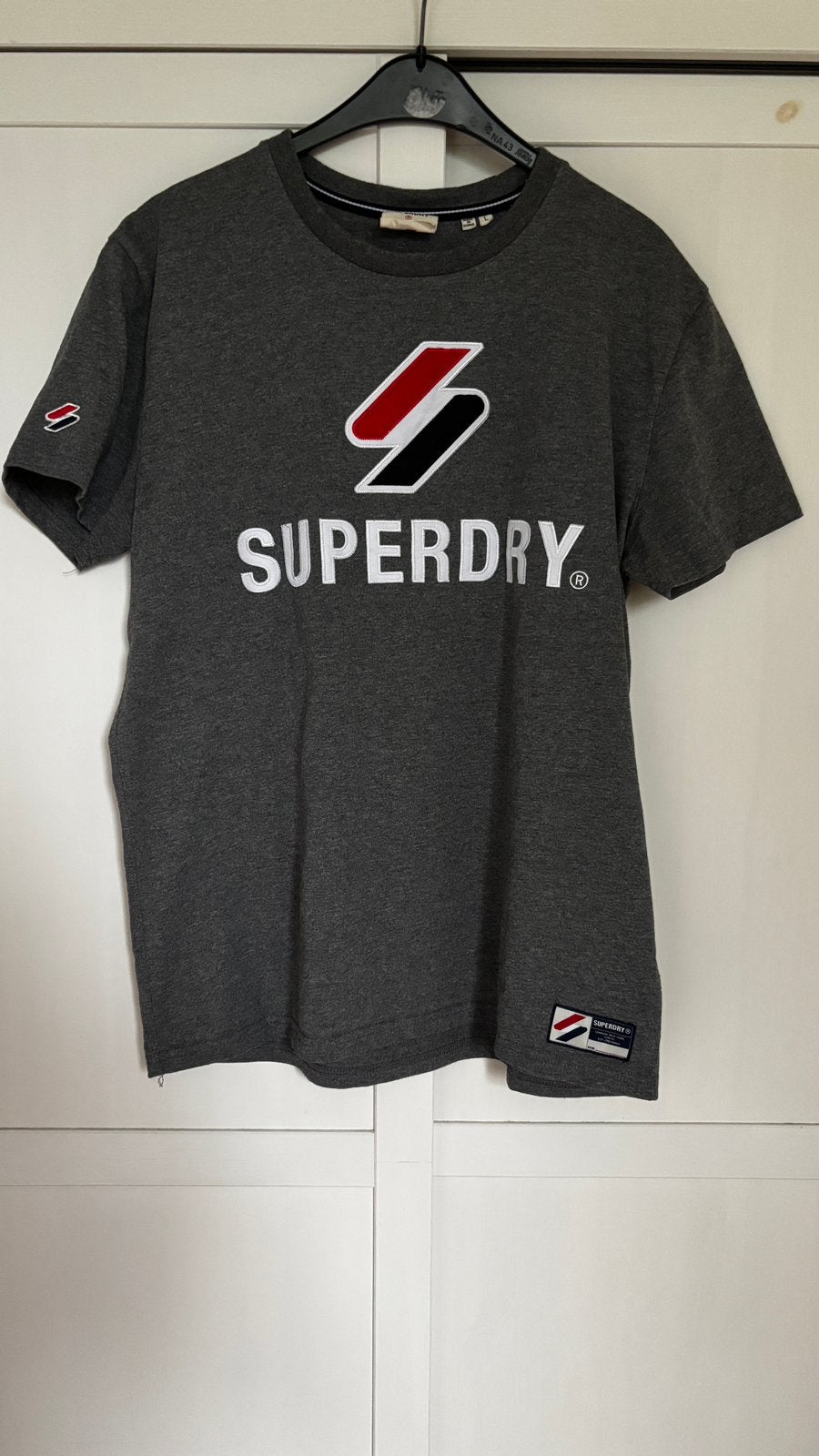 T-shirt, top superdry in mt. L met opgestikte opdruk, Maat 52/54 (L), ., Ophalen of Verzenden, Zo goed als nieuw