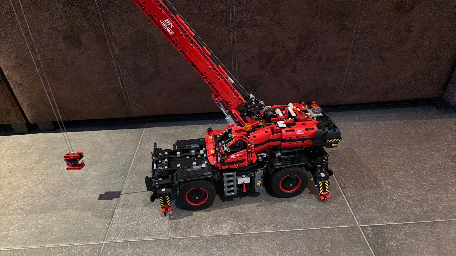 Lego 42082 All Terrain Crane, Kinderen en Baby's, Speelgoed | Duplo en Lego, Ophalen of Verzenden, Zo goed als nieuw