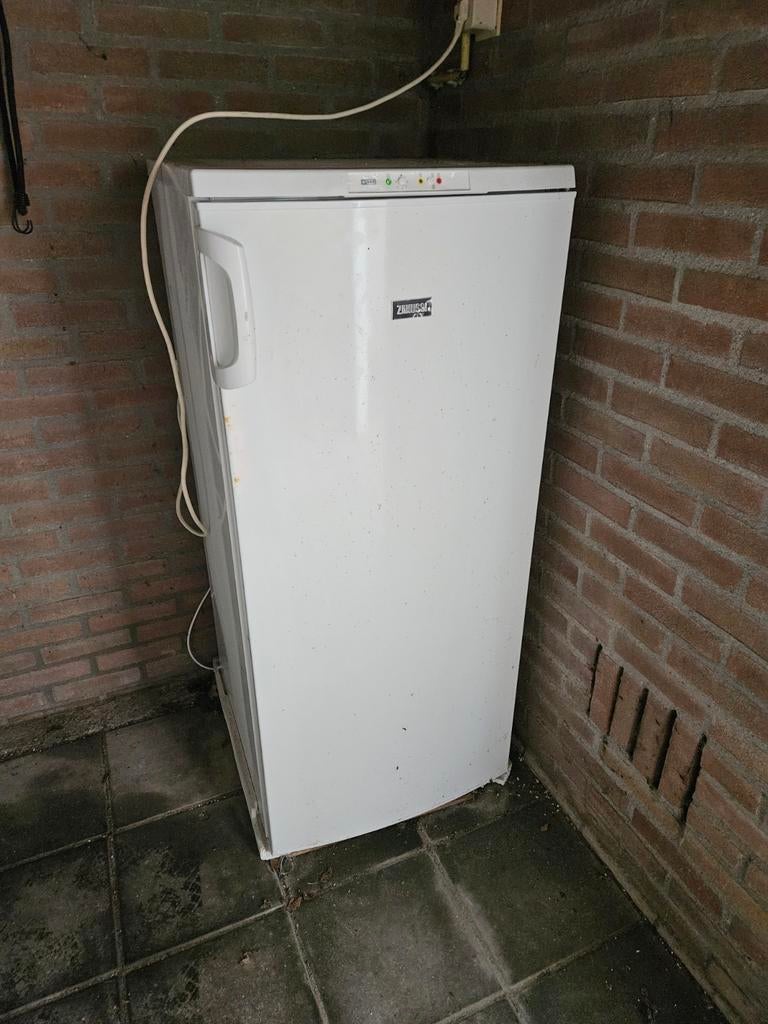 Vriezer 5 lades zannusi. ZGAN., Witgoed en Apparatuur, Vriezers en Diepvrieskisten, Ophalen, Zo goed als nieuw, Minder dan 60 cm