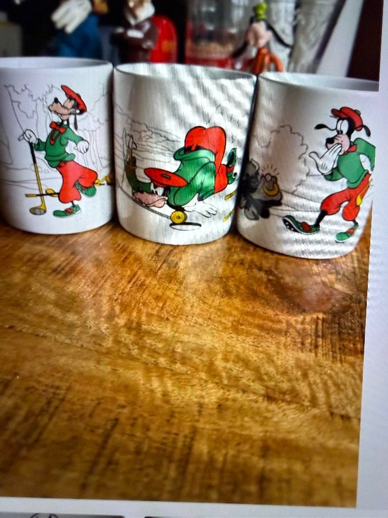 Vintage Euro Disney Goofy mokken – set van 3 (jaren 90), Verzamelen, Disney, Ophalen of Verzenden, Goofy of Pluto, Nieuw, Servies