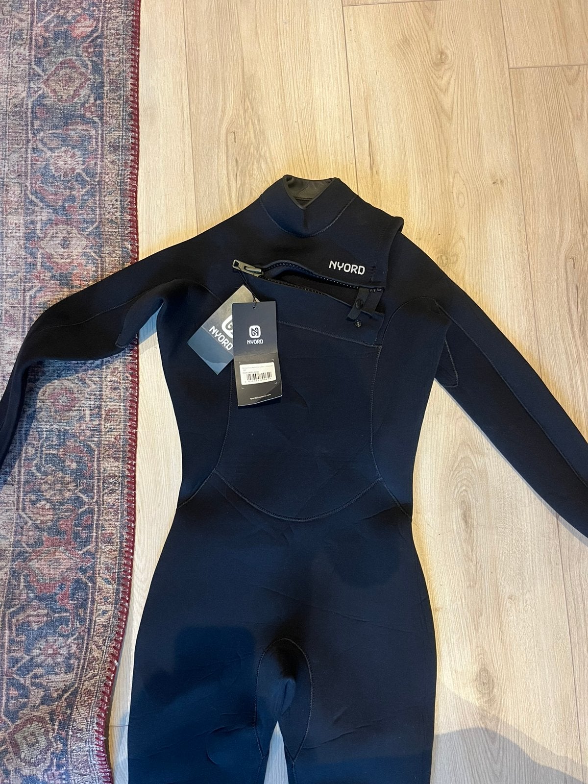 Dames Wetsuit dikte 5/4 gloednieuw, Watersport en Boten, Ophalen of Verzenden, Nieuw, Dame, Wetsuit