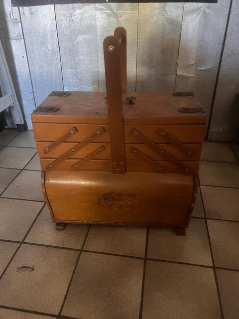 vintage houten naaikist, Ophalen