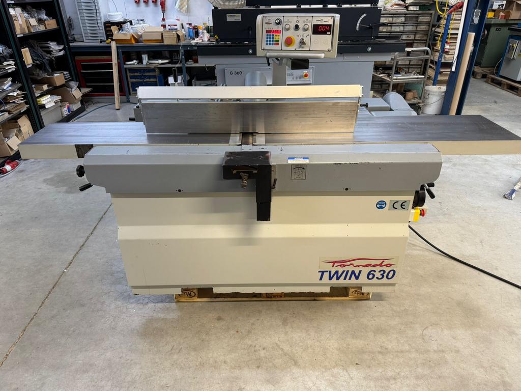 Unieke Vlakvandiktebank 630 mm  zware machine, Ophalen