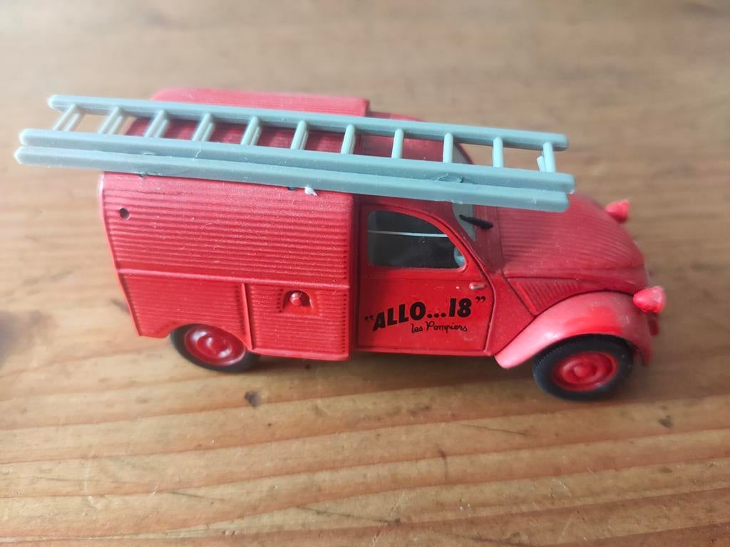 Citroën 2CV Azu 1:43 Norev nr23, Hobby en Vrije tijd, Modelauto's | 1:43, Ophalen of Verzenden, Gebruikt, Auto, Norev