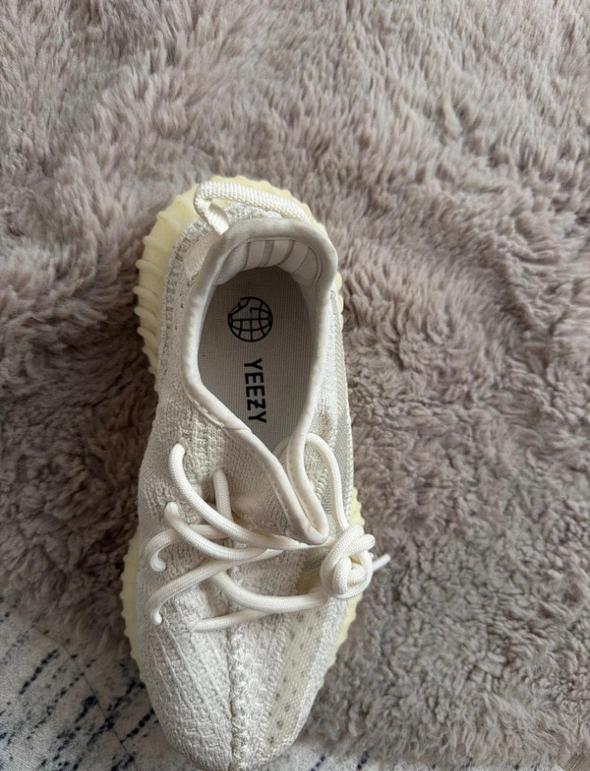 Gloed nieuwe yeezys, Ophalen of Verzenden, Zo goed als nieuw, Wit