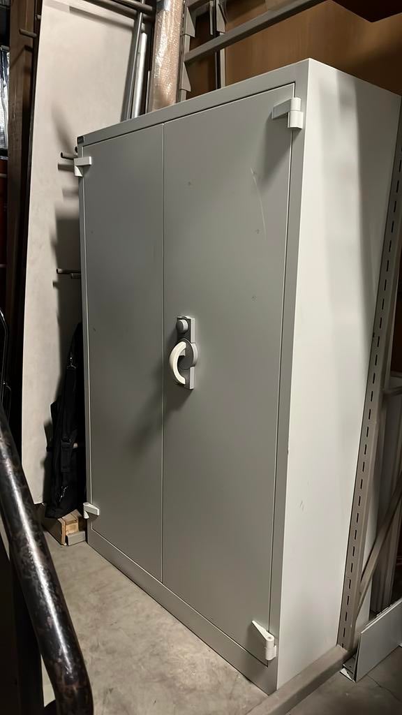 Brandkast groot nieuwstaat, Zo goed als nieuw, Brandkast, C, Sistec