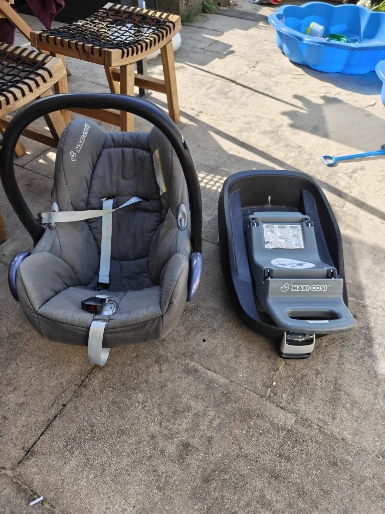 Maxicosi Pebbles+ familyfix, Ophalen, Gebruikt, Isofix, 0 t/m 13 kg
