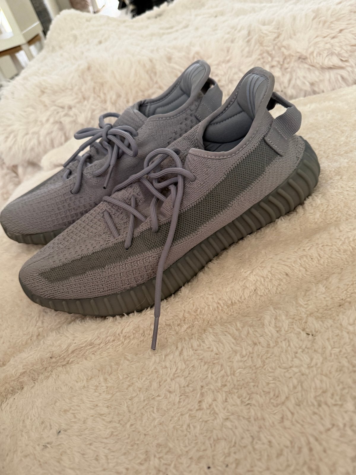 Yeezy Boost 350 V2 Steel Grey maat 46 - Zo goed als nieuw, Ophalen, Zo goed als nieuw, Overige kleuren, Sneakers of Gympen