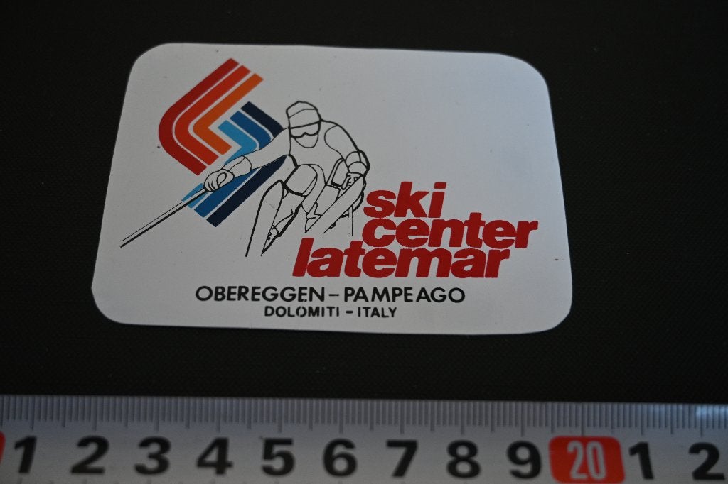 sticker Italië Ski Center Latemar Obereggen Pampeago Dolomit, Ophalen of Verzenden, Zo goed als nieuw