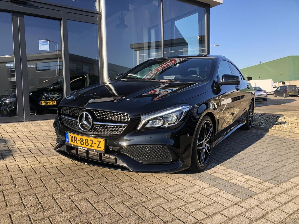 Mercedes-Benz CLA-klasse 180 122PK AMG NIGHT EDITON AUTOMAAT, Auto's, Gebruikt, 4 cilinders, 715 kg, Leder en Stof