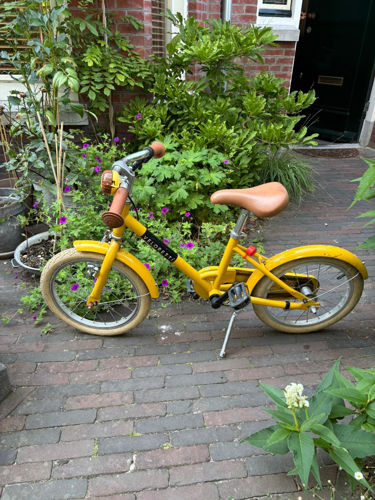 Veloretti fietsje geel, Fietsen en Brommers, Fietsen | Kinderfietsjes, Ophalen, Gebruikt, Terugtraprem, Minder dan 16 inch