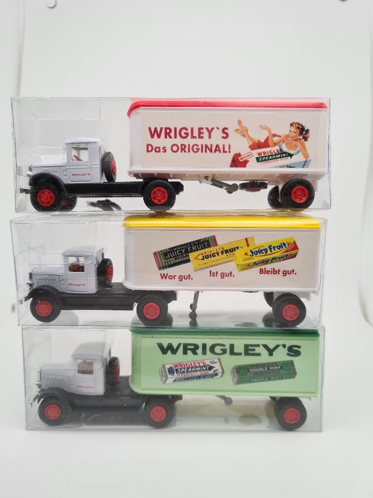 Wrigley reclame - 3 vrachtwagens - USA trucks, Verzenden, Zo goed als nieuw, Bus of Vrachtwagen