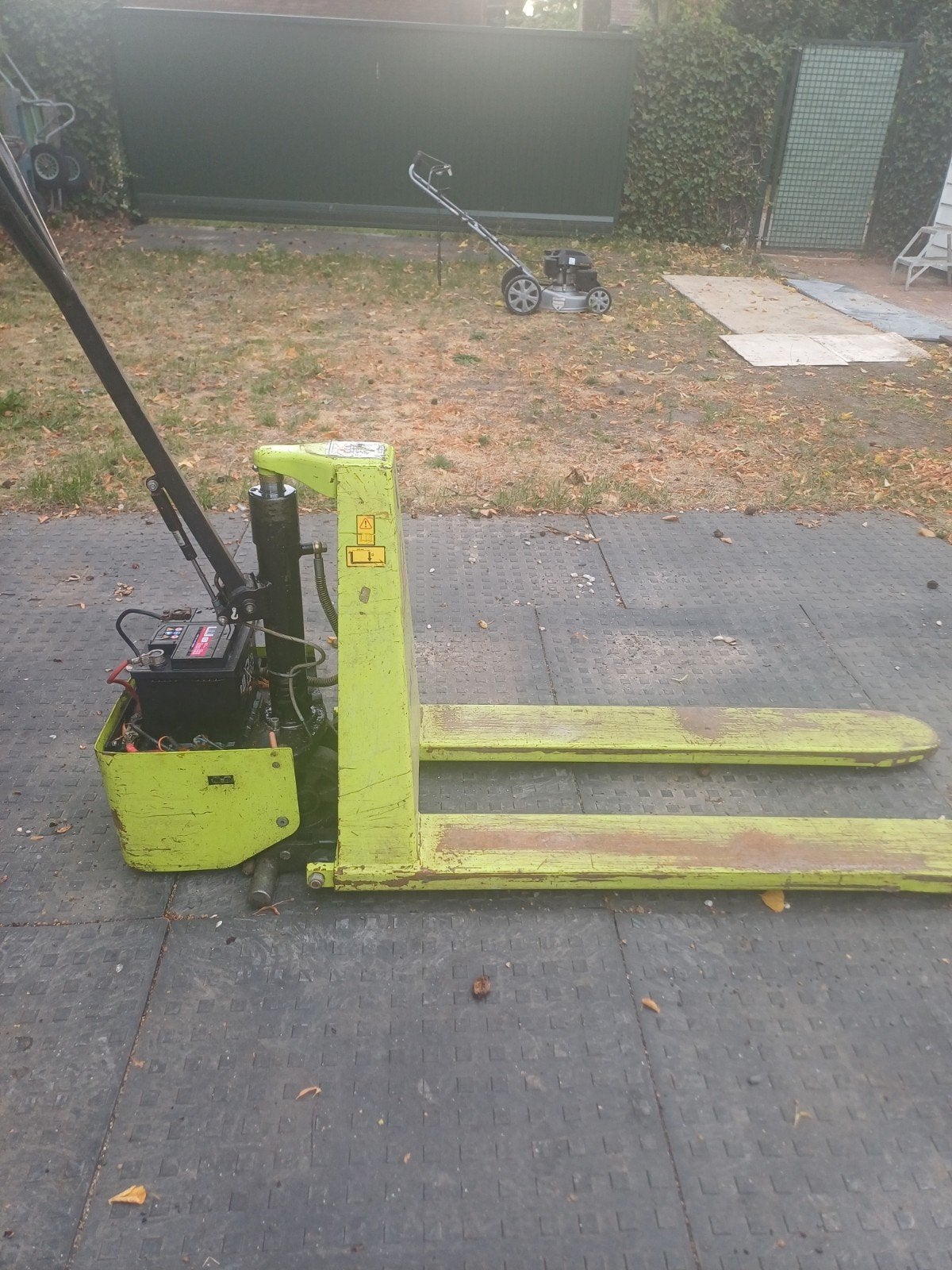 hoogheffer,palletwagen electrisch, Doe-het-zelf en Verbouw, 100 liter of meer, Ophalen, Gebruikt, Transportkar