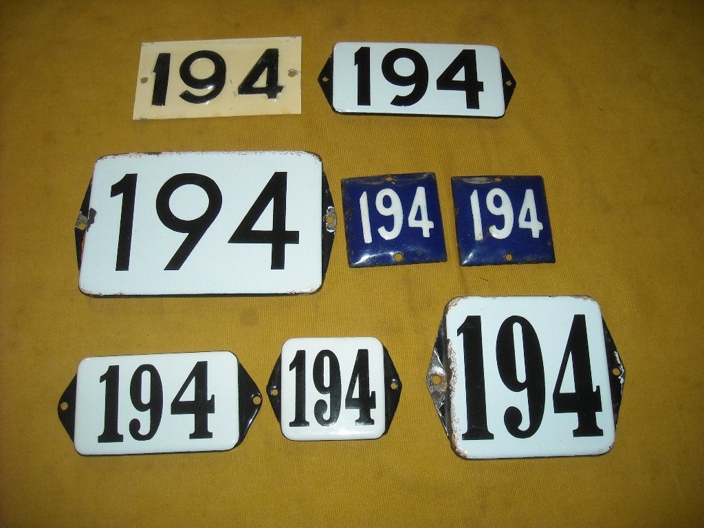 oud emaille huisnummer 194 ook 195 196 197 198 199 200 201 2, Ophalen of Verzenden