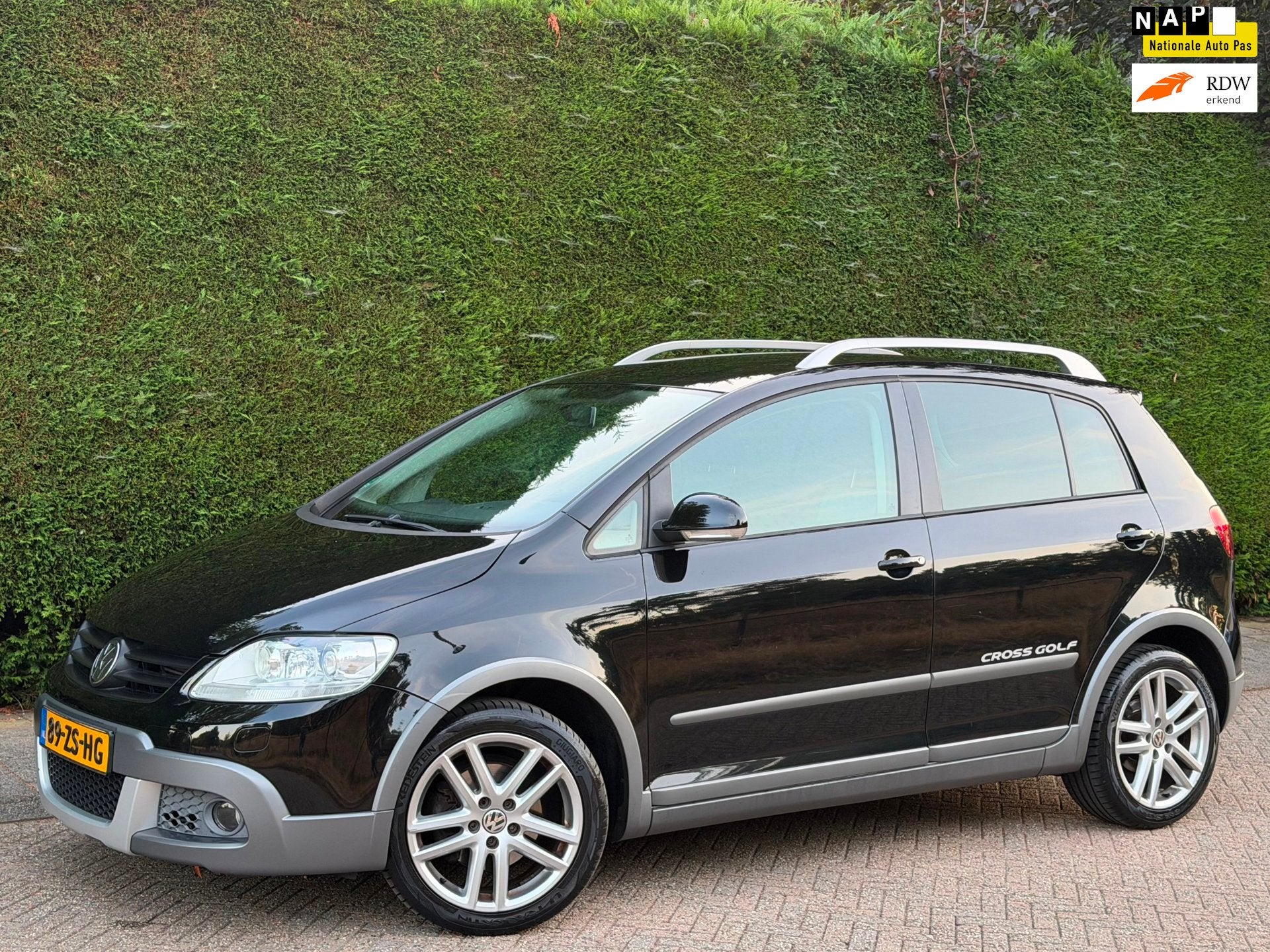 Volkswagen Golf 1.4 TSI Cross AIRCO/STOELVERW/PDC/CARPLAY!, Voorwielaandrijving, Dealer onderhouden, Gebruikt, Zwart