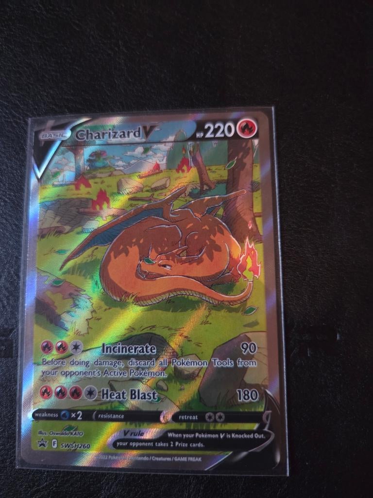 Charizard V, Verzenden, Zo goed als nieuw