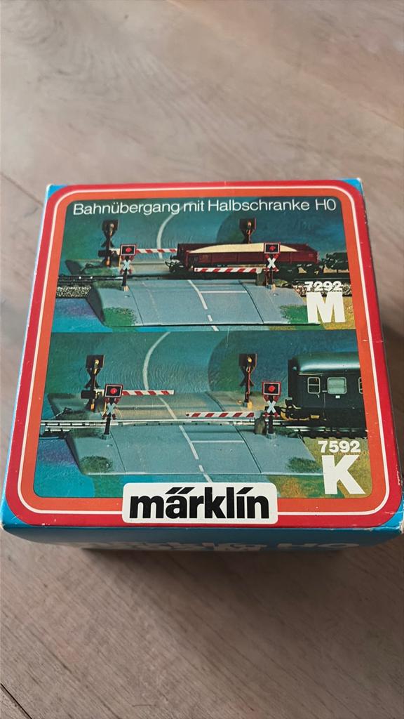 Marklin overweg, Wisselstroom, Wagon, Ophalen of Verzenden, Zo goed als nieuw