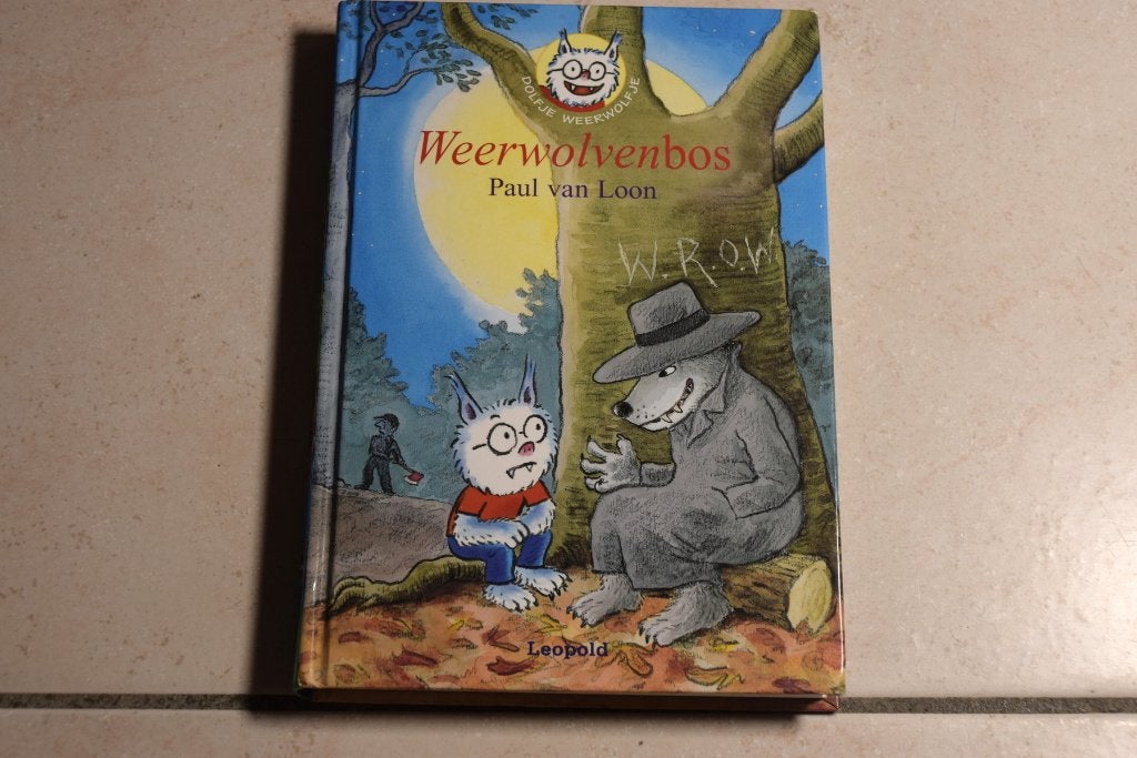 Dolfje Weerwolfje Weerwolvenbos / Paul van Loon AVI E5 / M6 , Ophalen of Verzenden, Zo goed als nieuw, Fictie algemeen