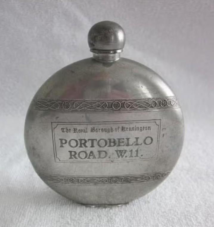 Tinnen antieke zak flacon Portobello Road.WII Sheffield., Antiek en Kunst, Antiek | Tin, Ophalen