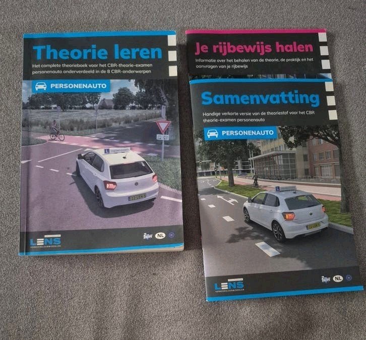 Theorieboek Personenauto 2026 - Licht gemarkeerd, Boeken, Ophalen of Verzenden, Gelezen